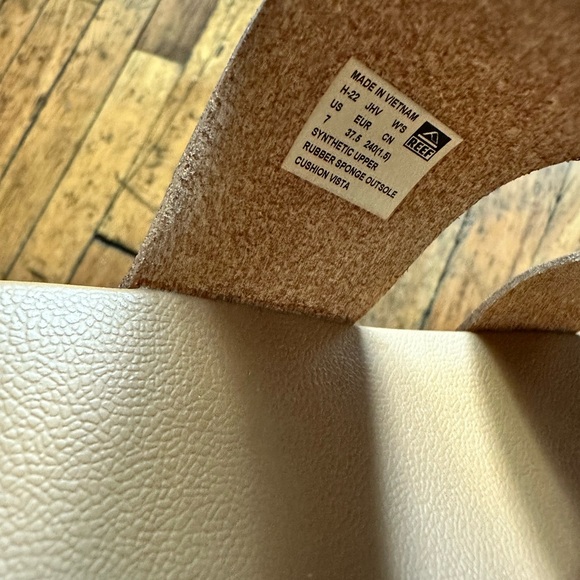 REEF CUSHION VISTA SANDALS SIZE 7 - Picture 6 of 7